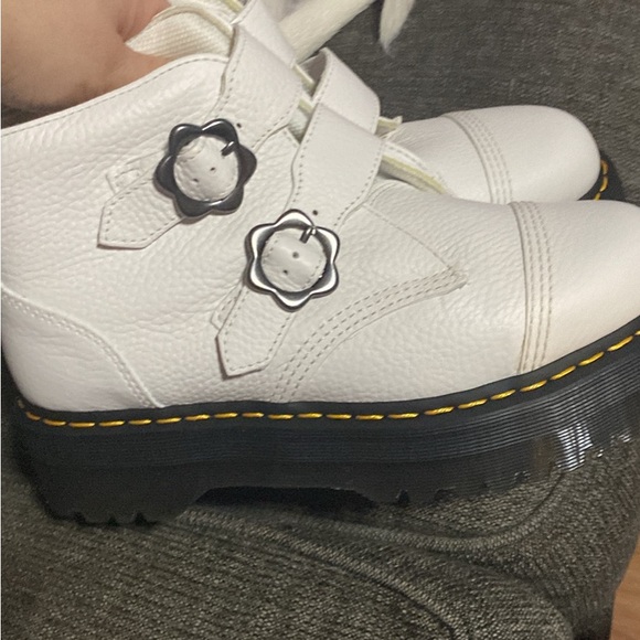 Dr marten boots - Picture 2 of 5